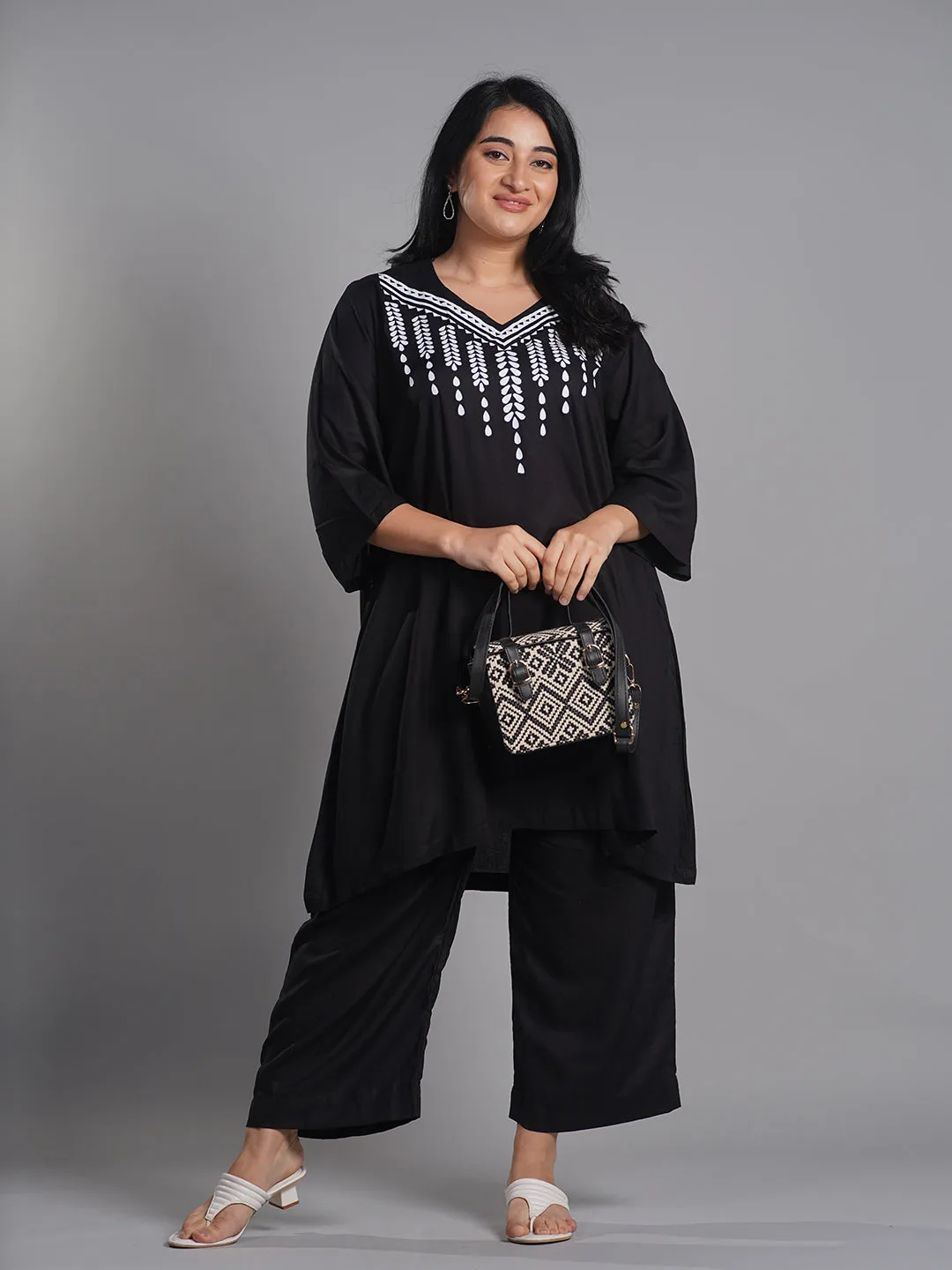 Black Rayon Kurti - Haar