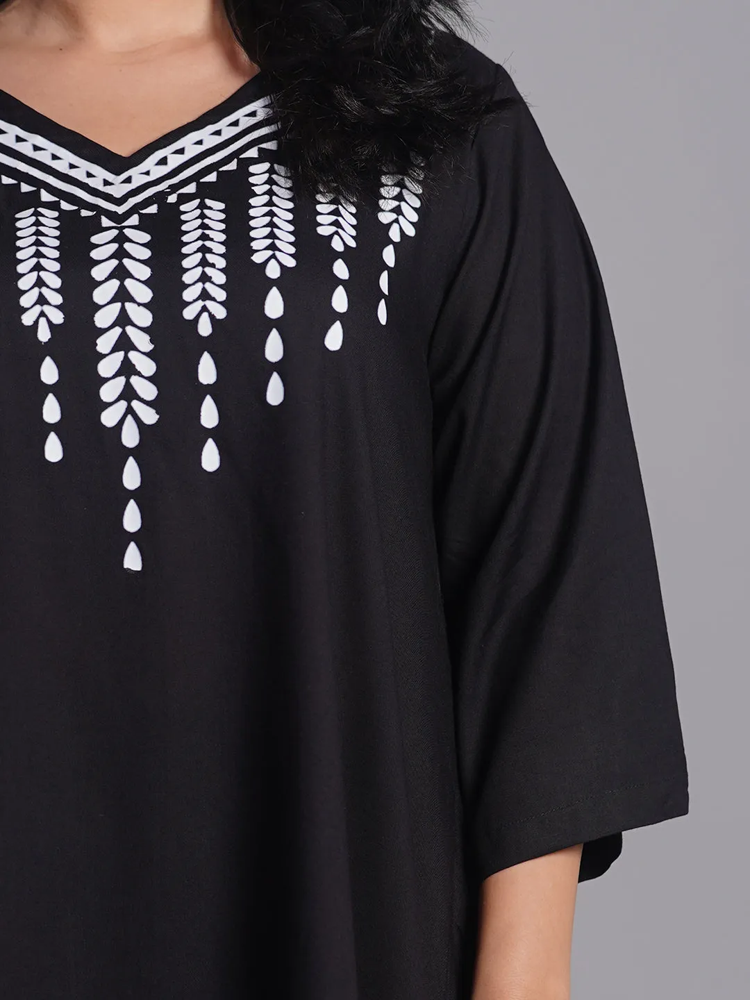 Black Rayon Kurti - Haar