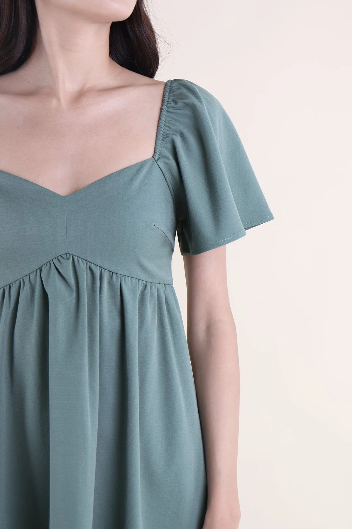 FIOERA FLUTTERS DRESS IN GREEN